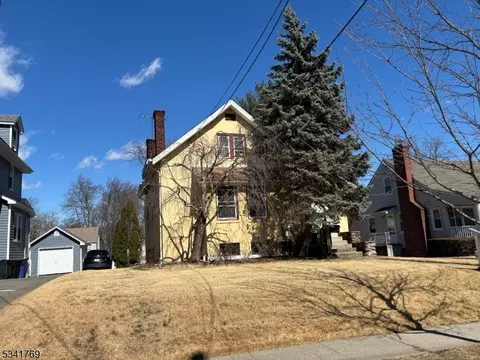 50 Hillside Ave, Verona, NJ 07044