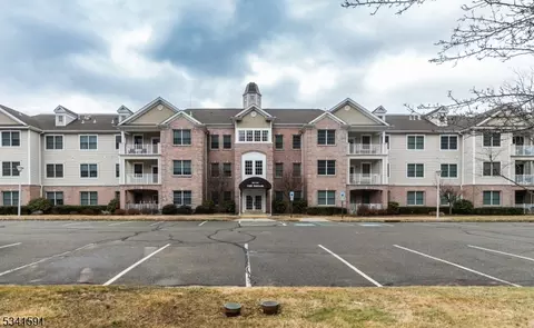 134 Ridgeview Ln #134, Mount Arlington, NJ 07856