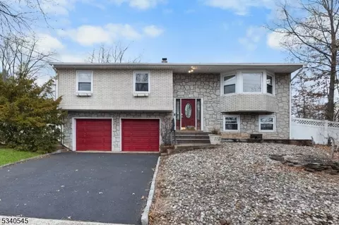 33 Prospect Ln, Colonia, NJ 07067