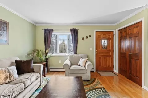 21 Alps Rd, Wayne, NJ 07470 photo 4