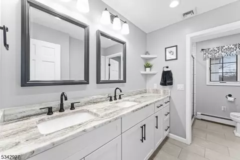21 Alps Rd, Wayne, NJ 07470 photo 23