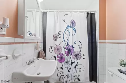 21 Alps Rd, Wayne, NJ 07470 photo 13