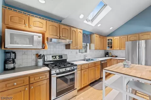 21 Alps Rd, Wayne, NJ 07470 photo 11