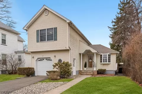 21 Alps Rd, Wayne, NJ 07470 photo 2