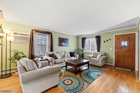 21 Alps Rd, Wayne, NJ 07470 photo 5