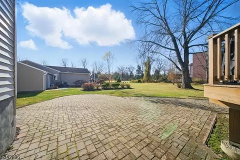 29 Manor Dr, Wayne, NJ 07470 photo 15