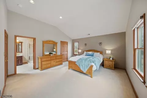 29 Manor Dr, Wayne, NJ 07470 photo 21
