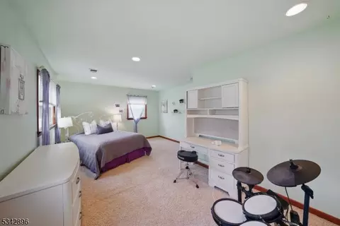 29 Manor Dr, Wayne, NJ 07470 photo 32