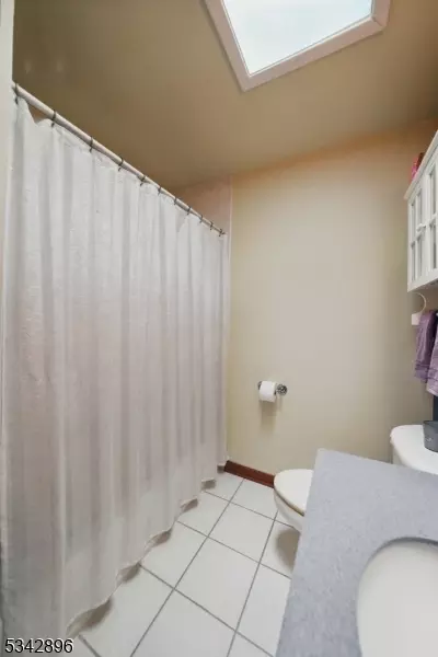29 Manor Dr, Wayne, NJ 07470 photo 35