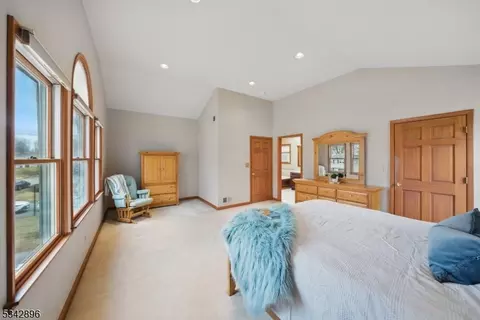 29 Manor Dr, Wayne, NJ 07470 photo 22