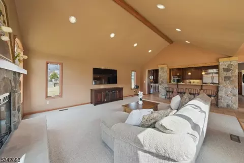 29 Manor Dr, Wayne, NJ 07470 photo 19