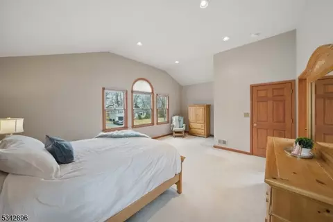 29 Manor Dr, Wayne, NJ 07470 photo 23