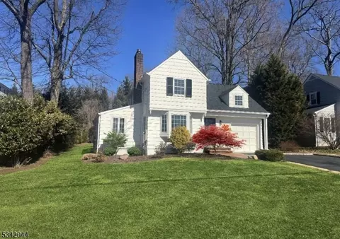 6 Valley Rd, Madison, NJ 07940