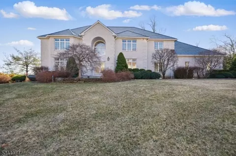 7 Cedar Gate Rd, Denville, NJ 07834
