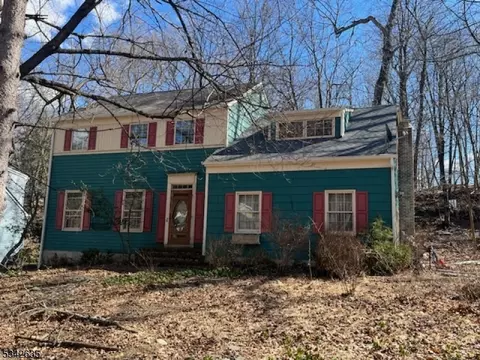 38 Whippoorwill Ln, Sparta, NJ 07871