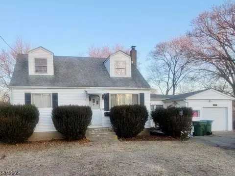 347 Willow Grove St, Hackettstown, NJ 07840