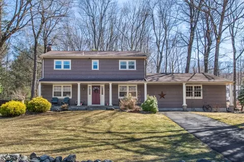 22 James Dr, Ringwood, NJ 07456