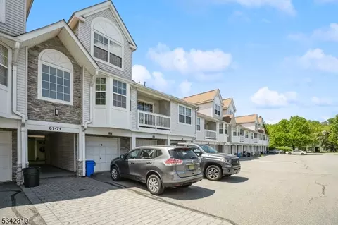 71 Autumn Ct, Ledgewood, NJ 07852