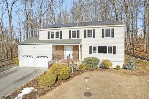 3 Karen Pl, Budd Lake, NJ 07828