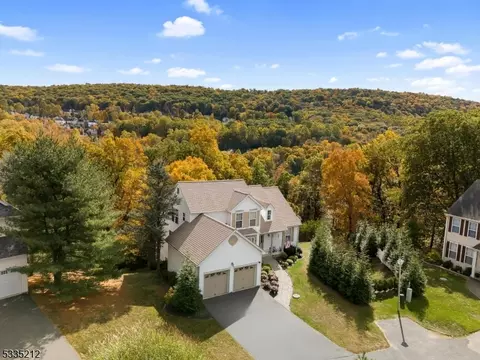 32 Canada Goose Dr, Hackettstown, NJ 07840