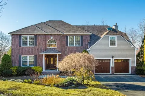 8 Skyview Dr, Rockaway, NJ 07866
