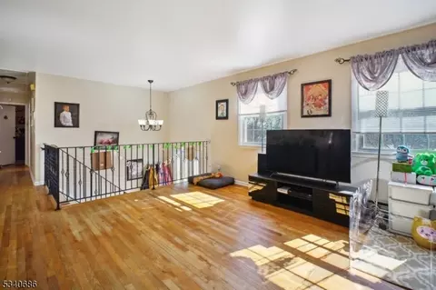 31 Myrtle Ave, Wayne, NJ 07470 photo 3