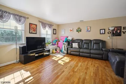 31 Myrtle Ave, Wayne, NJ 07470 photo 4
