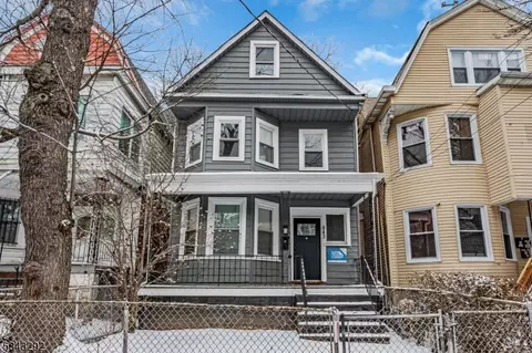 843 S 15th St, Newark, NJ 07108