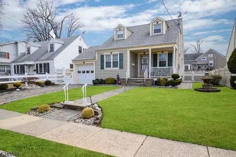 323 Rosewood Ter, Linden, NJ 07036