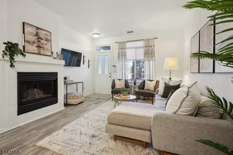 35 Wentworth Rd, Bedminster, NJ 07921