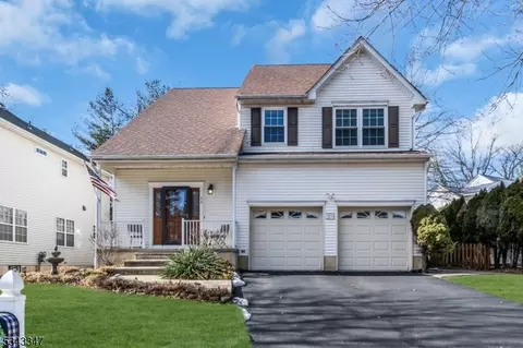 23 Walters Brook Dr, Bridgewater, NJ 08807