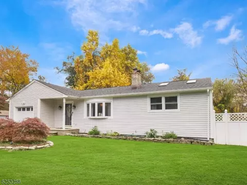 29 Stylon Rd, Wayne, NJ 07470 photo 3