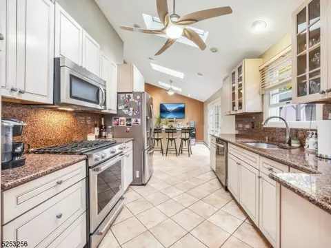 29 Stylon Rd, Wayne, NJ 07470 photo 12