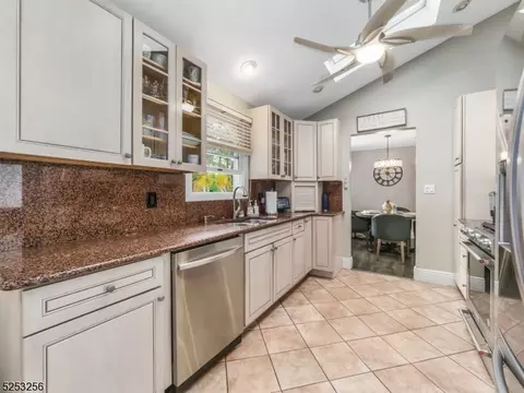 29 Stylon Rd, Wayne, NJ 07470 photo 10