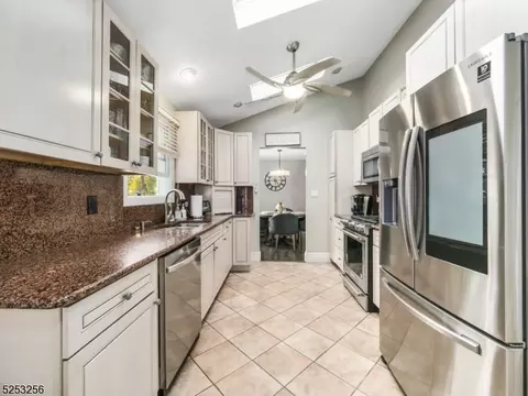 29 Stylon Rd, Wayne, NJ 07470 photo 11