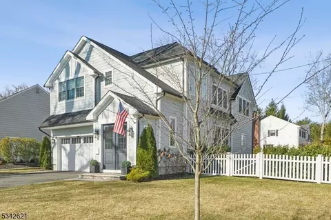 29 Weston Ave, Chatham, NJ 07928