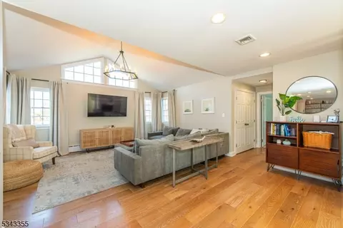 2 Adams Pl, Mendham, NJ 07945 photo 11