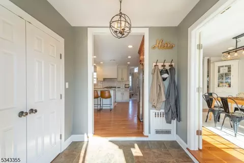 2 Adams Pl, Mendham, NJ 07945 photo 4