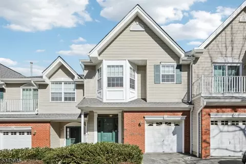 24 Kensington Dr, Randolph, NJ 07869
