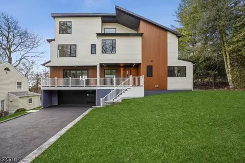 68 Clinton Ave, Millburn, NJ 07041