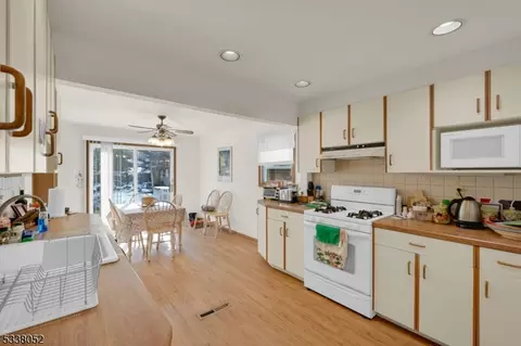 31 Boulevard, Haskell, NJ 07420 photo 27