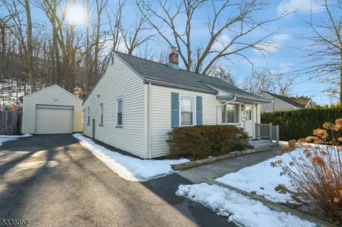 31 Boulevard, Haskell, NJ 07420 photo 3