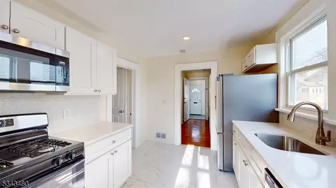 110 Pine Grove Ter, Newark, NJ 07106