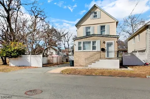 162 Lafayette Ave, Dumont, NJ 07628