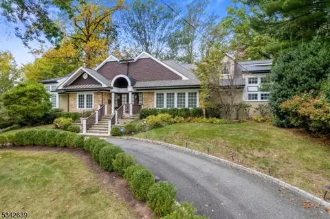 58 Far Brook Dr, Short Hills, NJ 07078