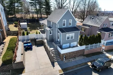 18 Schley St, Garfield, NJ 07026