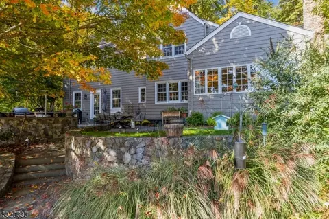 185 Old Army Rd, Bernards, NJ 07920