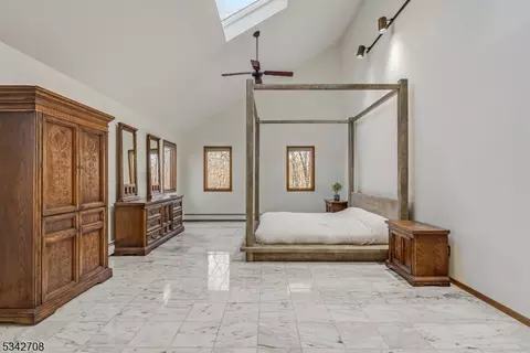 200 Sawmill Rd, Sparta, NJ 07871