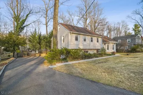 49 Timber Dr, Berkeley Heights, NJ 07922 photo 3