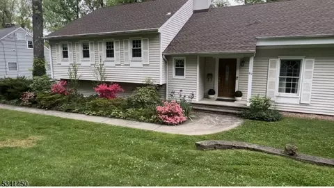 49 Timber Dr, Berkeley Heights, NJ 07922